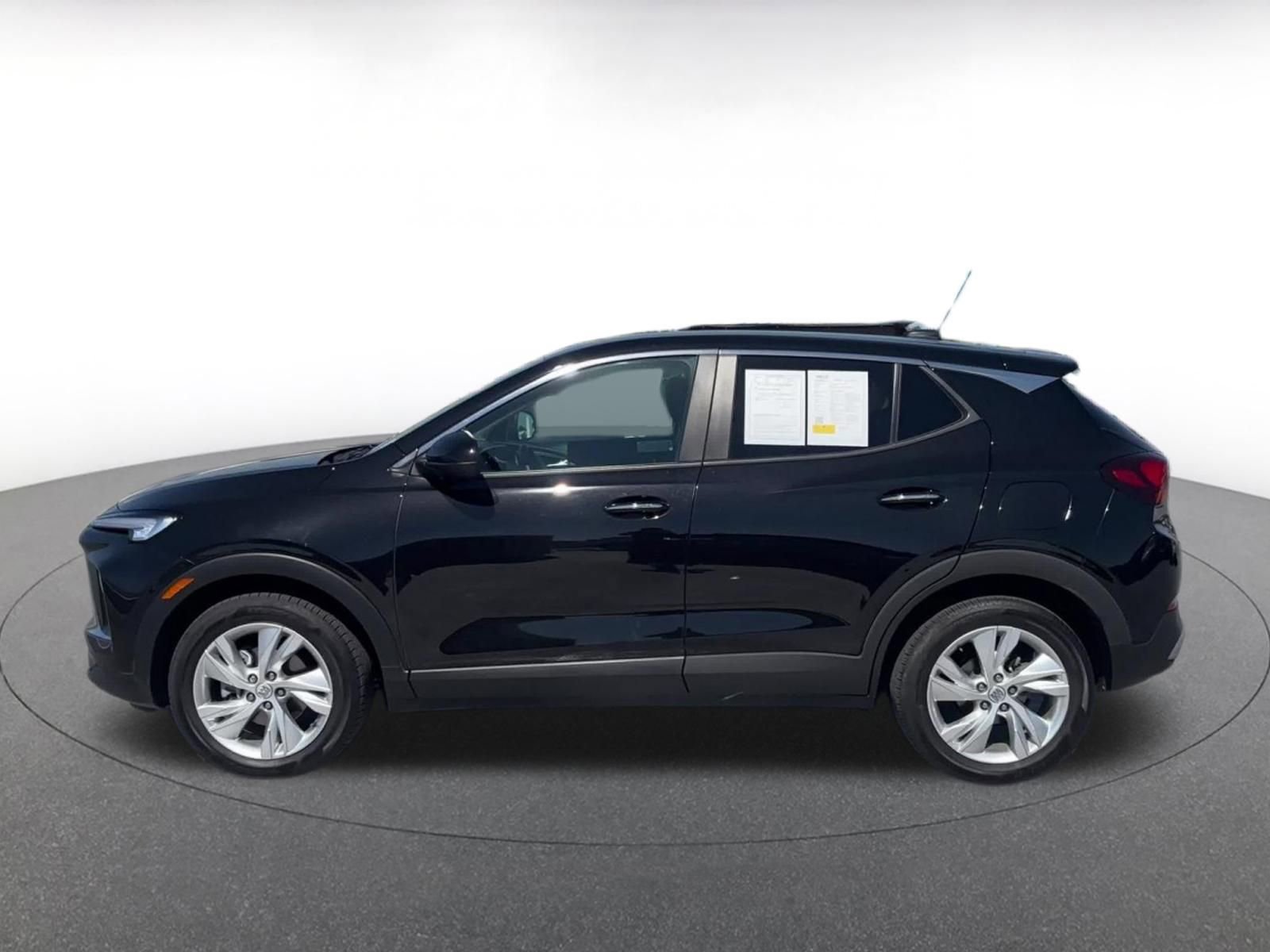 Used 2025 Buick Encore GX Preferred FWD image 9