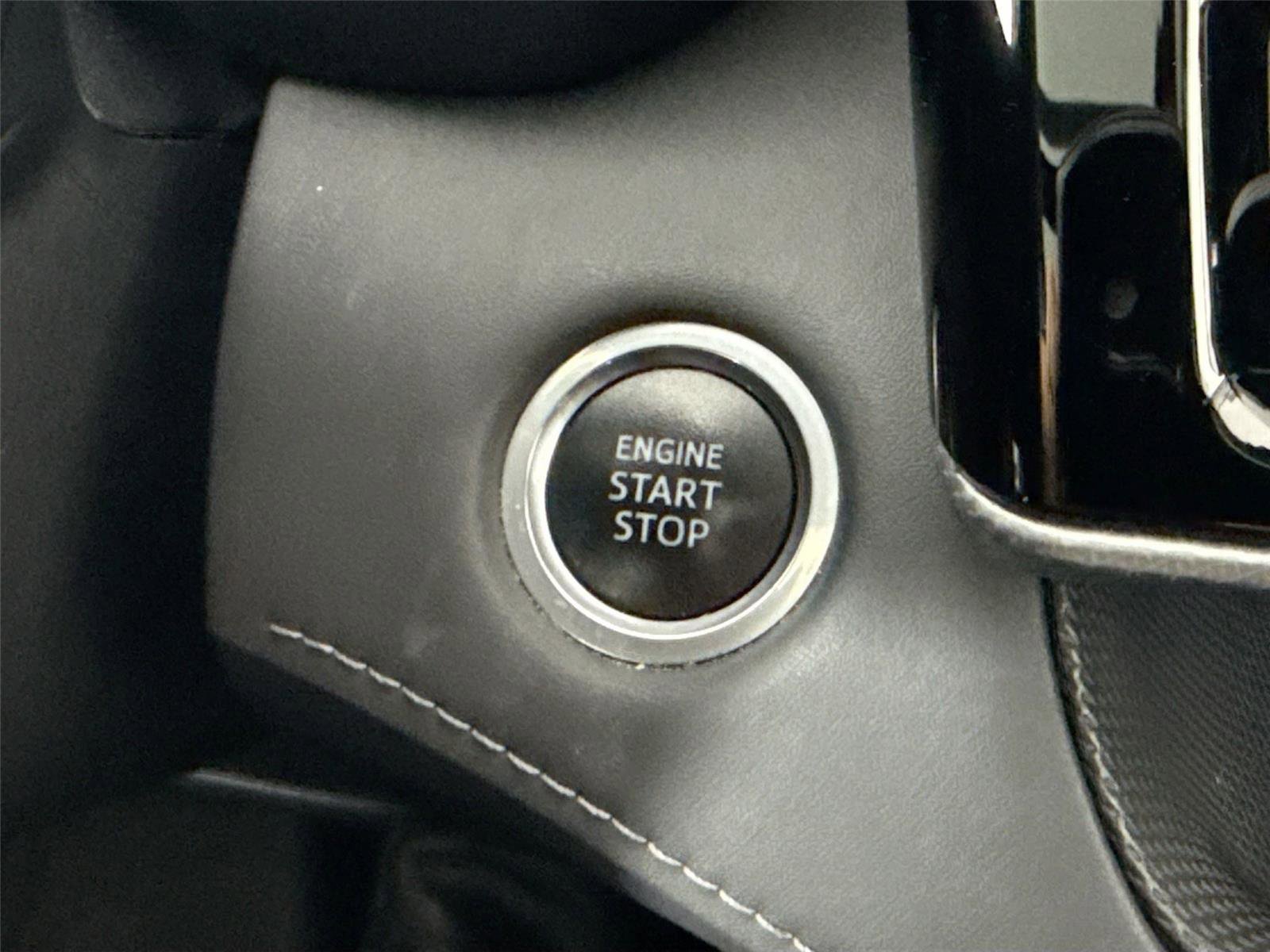 Certified 2021 Toyota Highlander Platinum AWD/4WD image 22