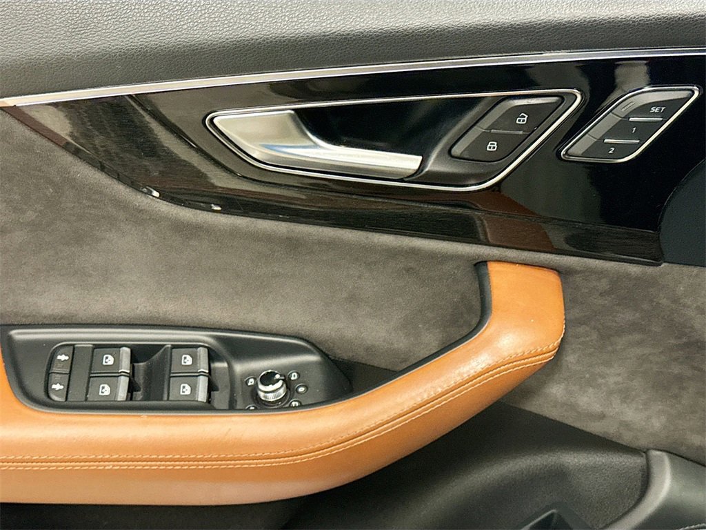 Used 2018 Audi Q7 3.0T Prestige image 20