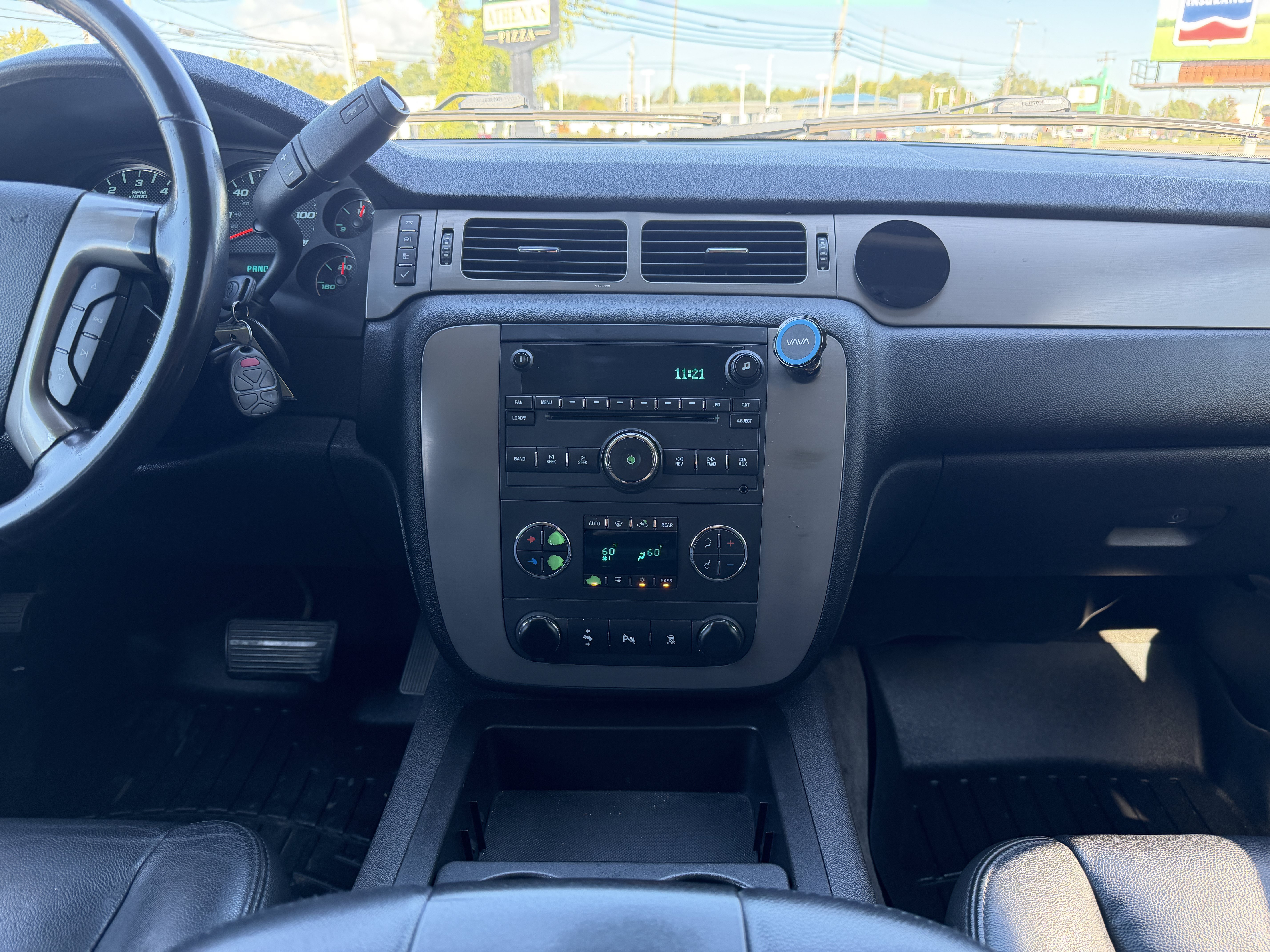 Used 2009 Chevrolet Suburban LT w/ Luxury Package AWD/4WD image 21