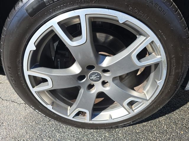 Used 2023 Maserati Levante GT image 9