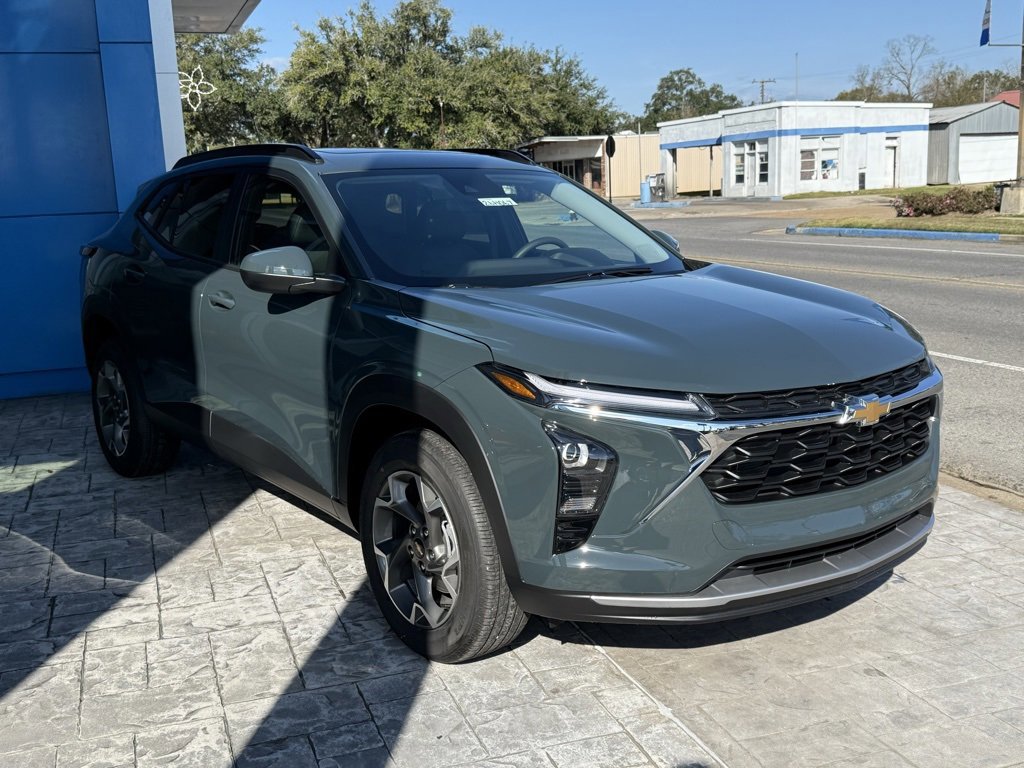 New 2026 Chevrolet Trax LT w/ Sunroof Package image 5