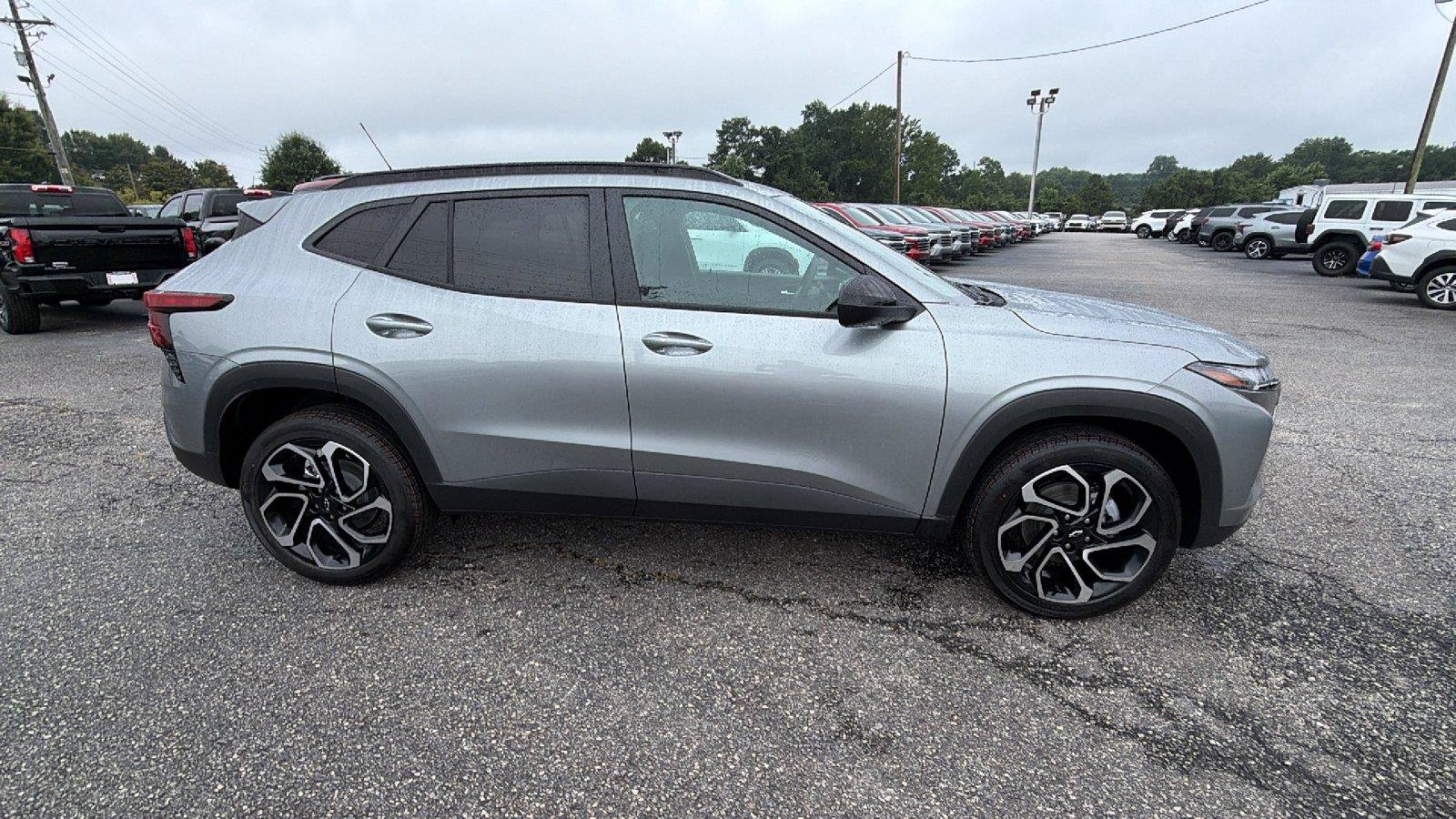 New 2026 Chevrolet Trax RS w/ Driver Confidence Package FWD image 7