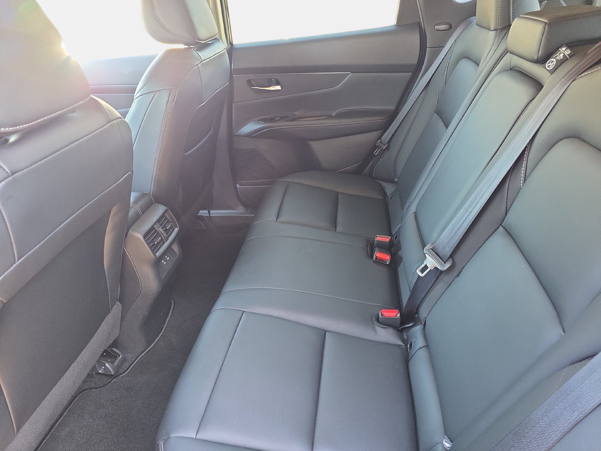 Certified 2025 Nissan Murano SV AWD/4WD image 14