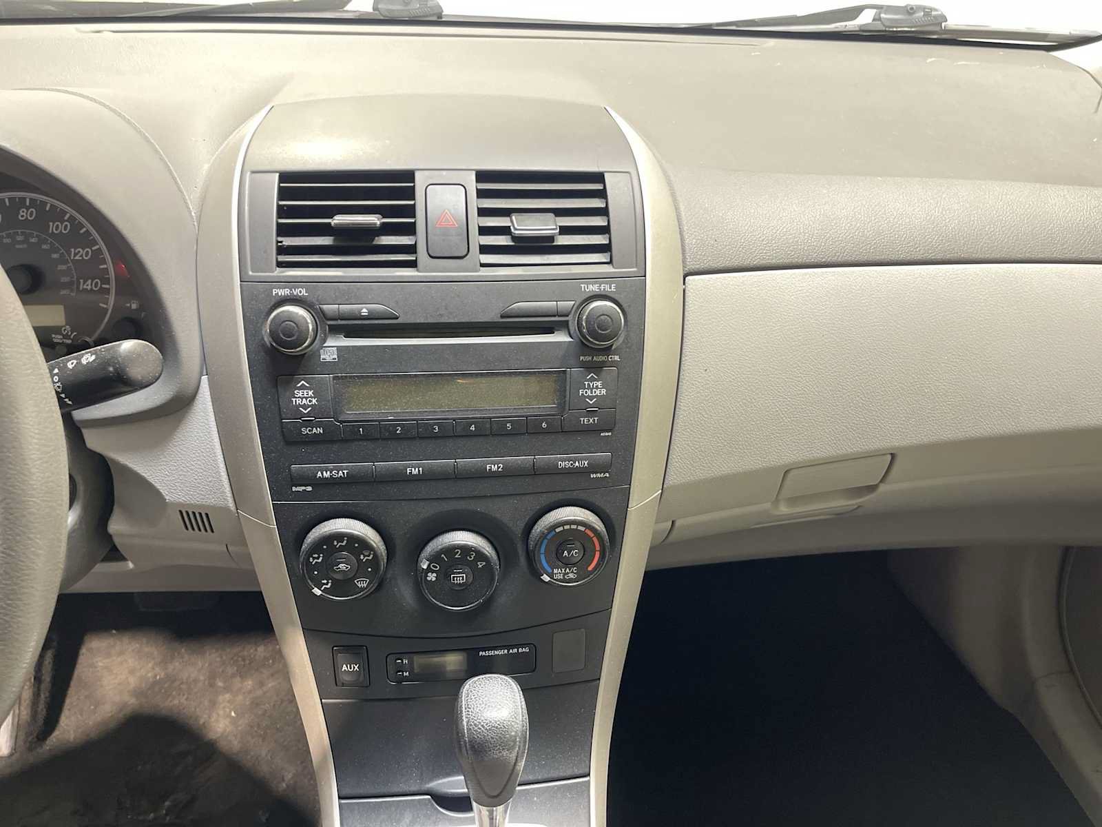 Used 2010 Toyota Corolla LE FWD image 16