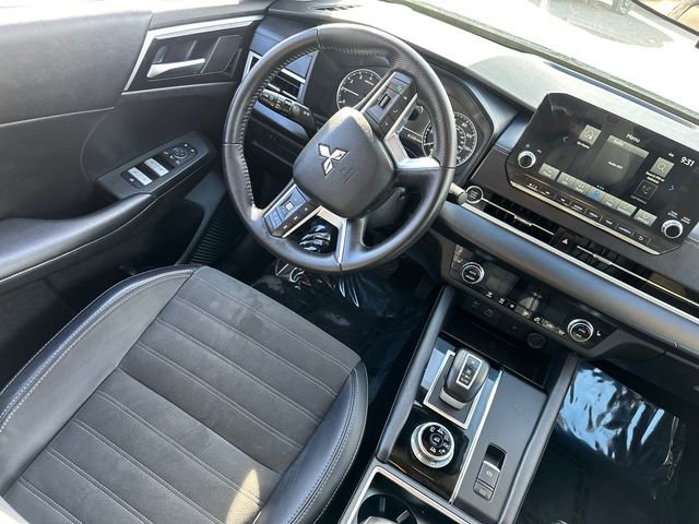 Used 2024 Mitsubishi Outlander SE image 19
