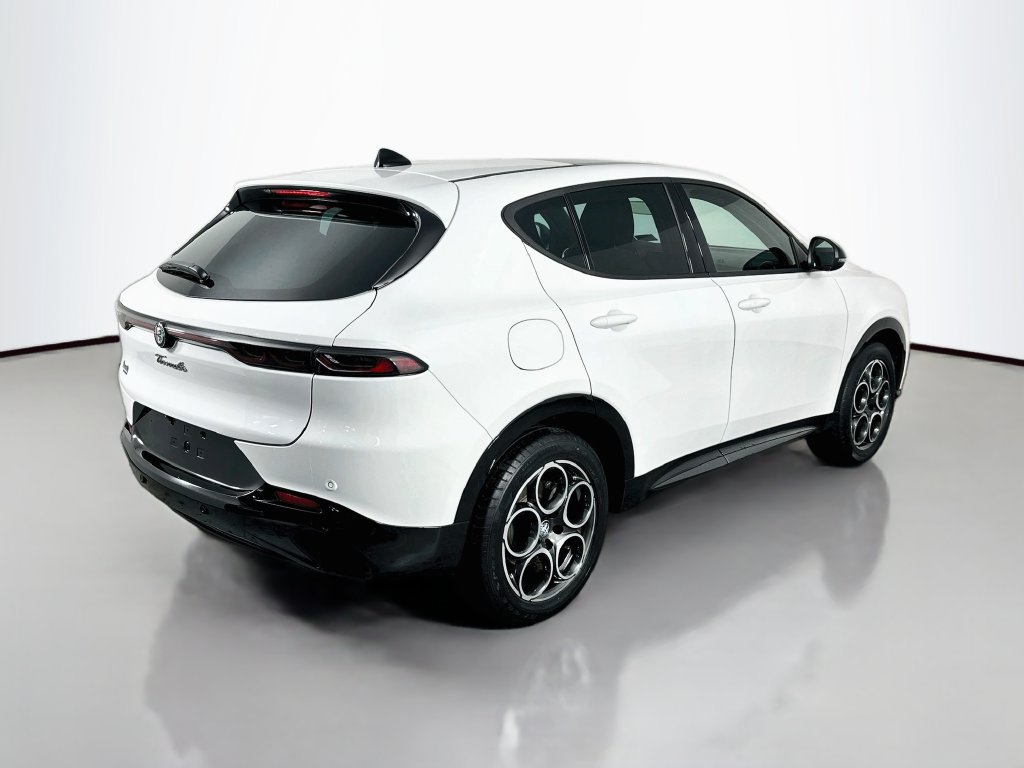 Used 2025 Alfa Romeo Tonale AWD/4WD image 7
