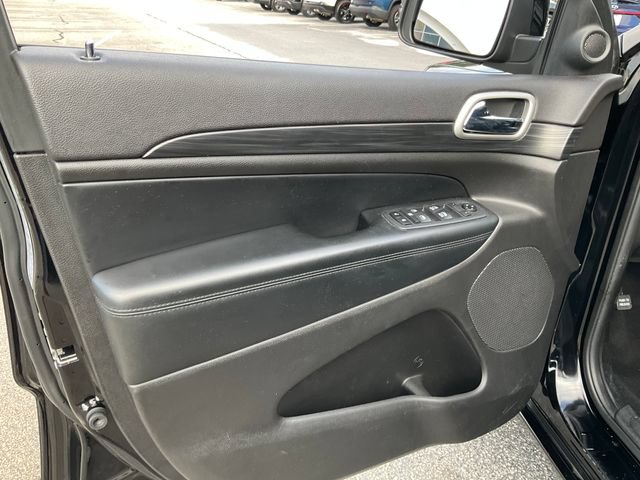 Used 2020 Jeep Grand Cherokee Altitude RWD image 7