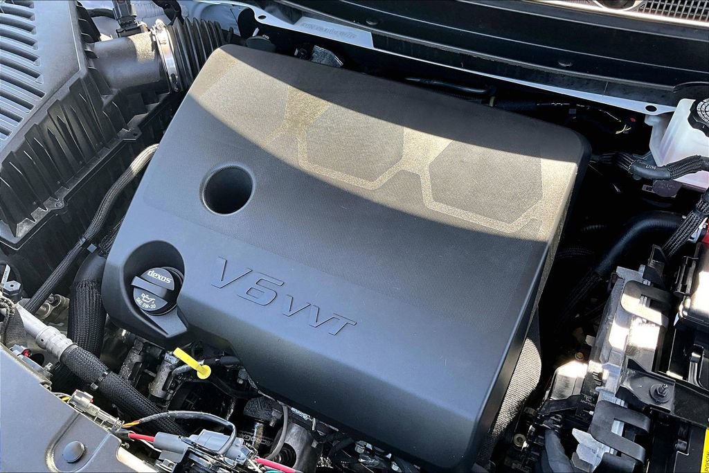 Used 2023 Chevrolet Traverse High Country image 35