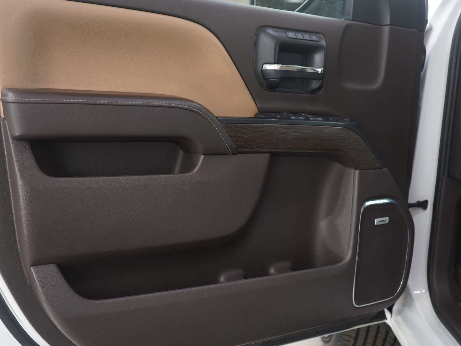 Used 2017 GMC Sierra 1500 Denali w/ Denali Ultimate Package image 17