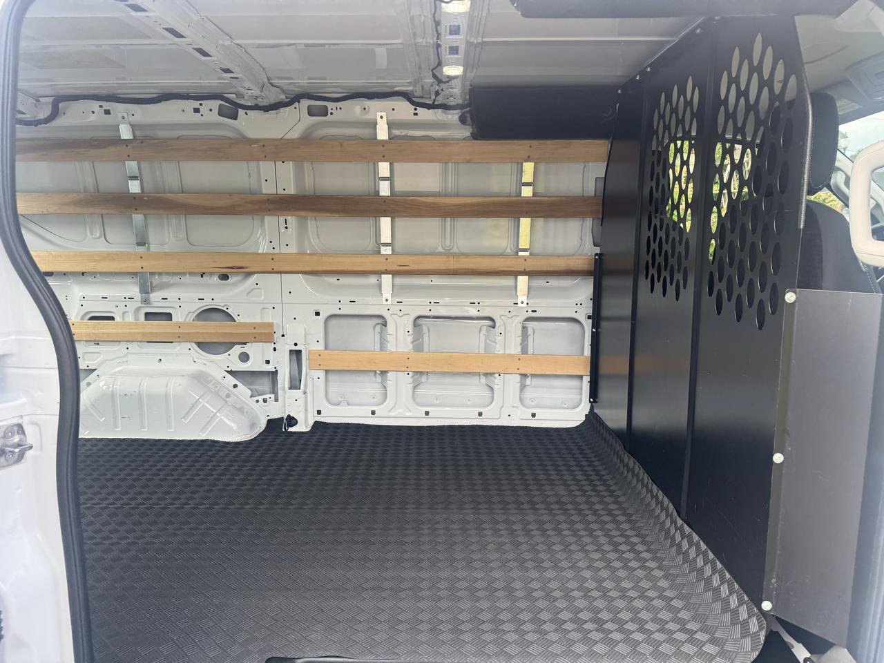 Used 2025 Ford Transit 250 Low Roof RWD image 7