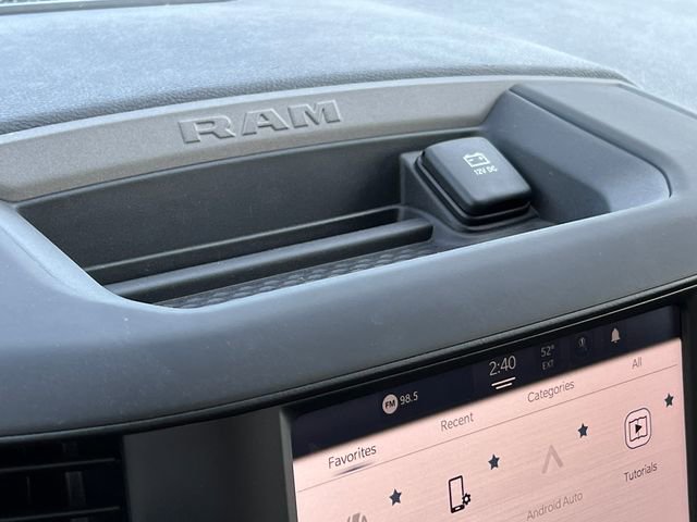 Used 2022 RAM 2500 Tradesman w/ Chrome Appearance Group image 29