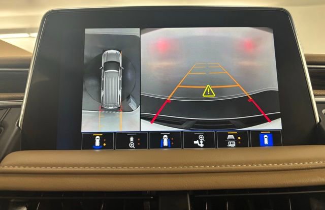 Used 2024 Chevrolet Suburban Premier image 34