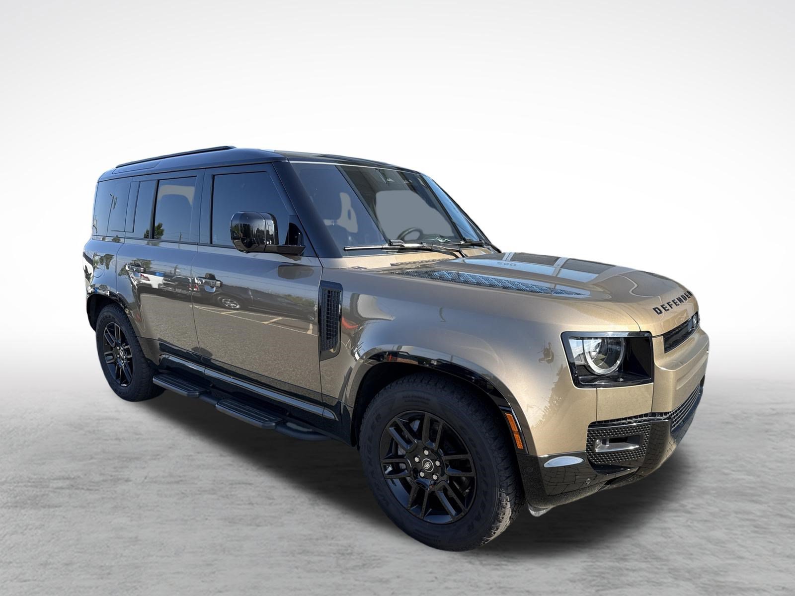 Used 2025 Land Rover Defender 110 X-Dynamic SE AWD/4WD image 7