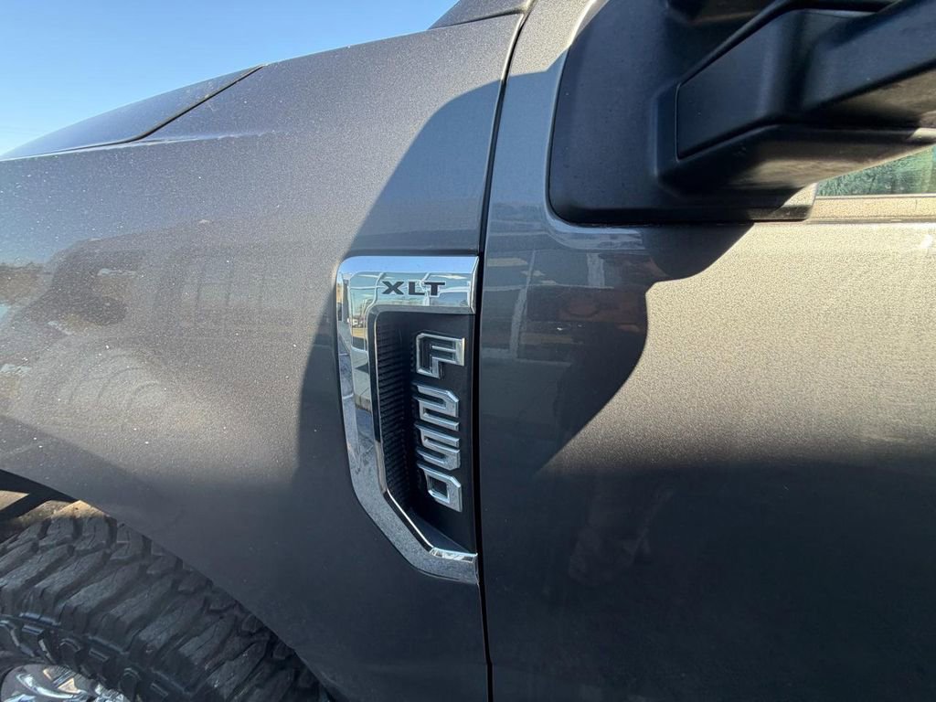 Used 2022 Ford F250 XLT w/ XLT Premium Package AWD/4WD image 10