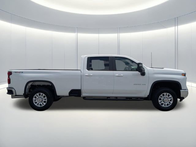 Used 2025 Chevrolet Silverado 3500 LT w/ Safety Package AWD/4WD image 5