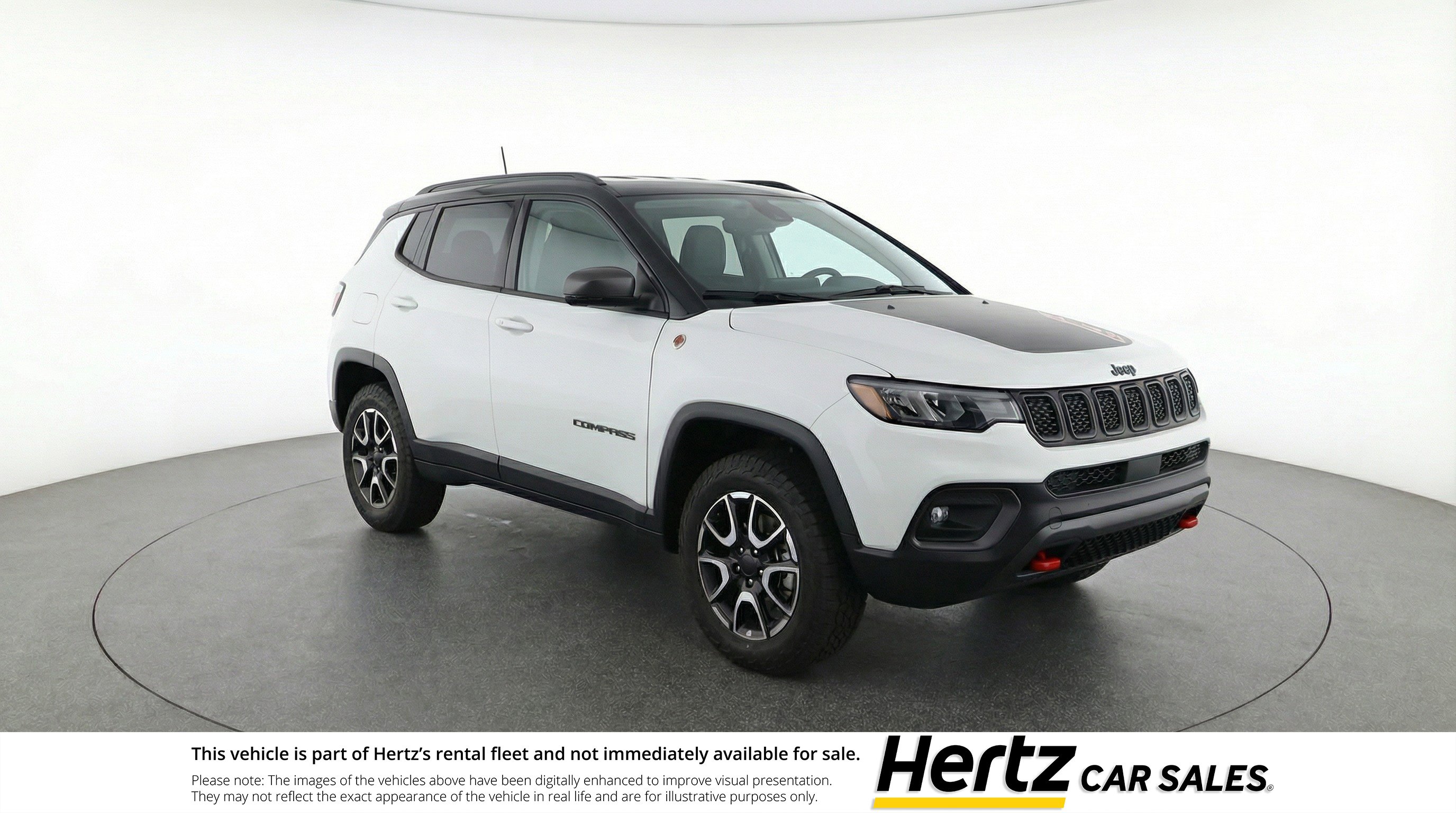 Used 2025 Jeep Compass Trailhawk AWD/4WD image 1