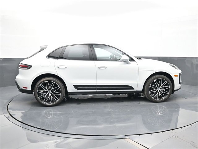 New 2026 Porsche Macan image 24