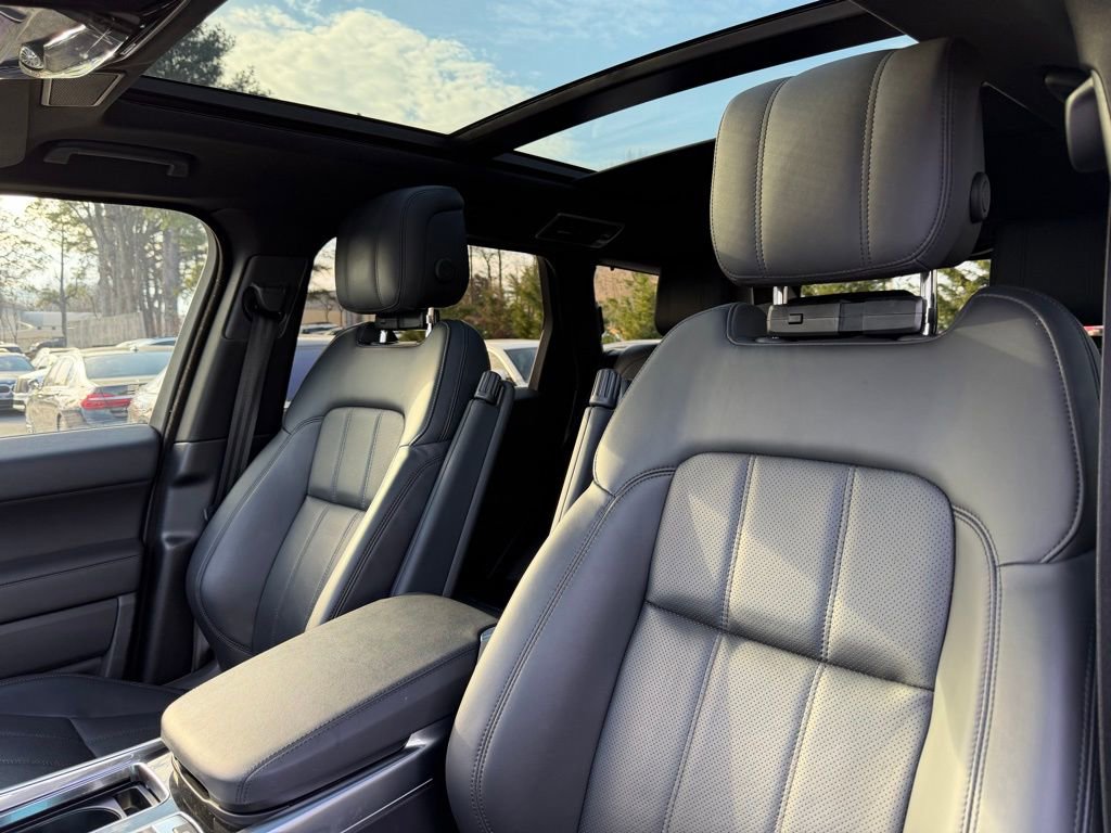 Used 2022 Land Rover Range Rover Sport HSE Silver Edition AWD/4WD image 9