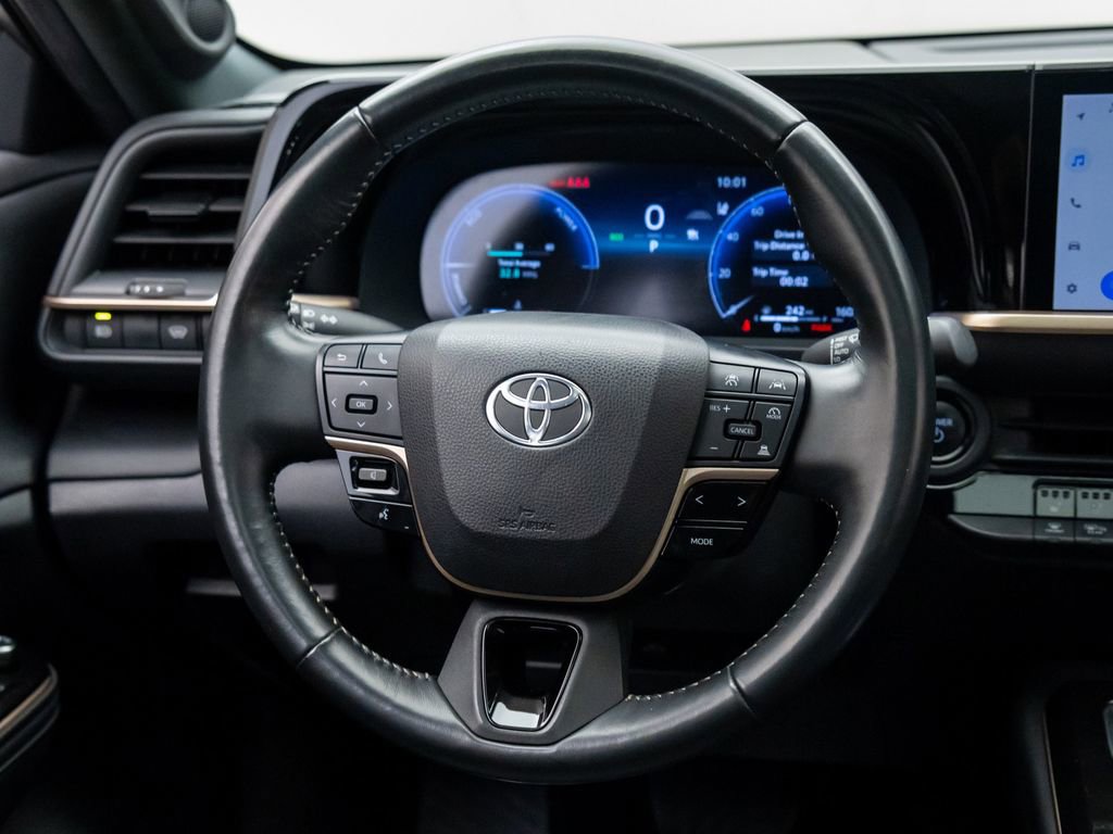 Used 2024 Toyota Crown Limited image 11