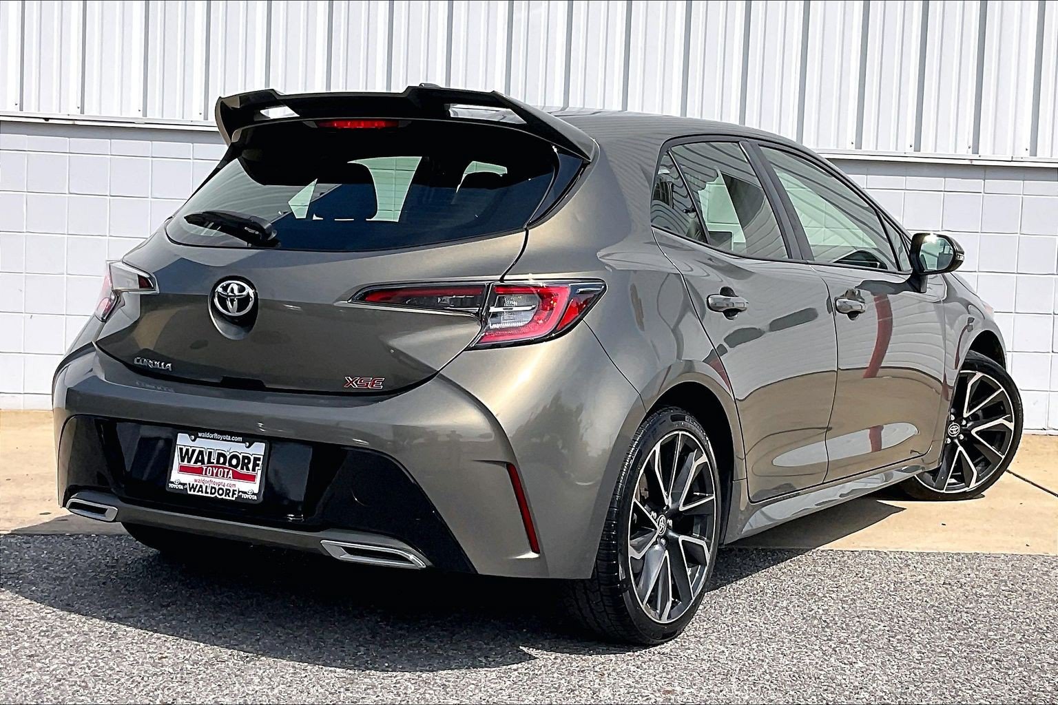Used 2019 Toyota Corolla XSE FWD image 17