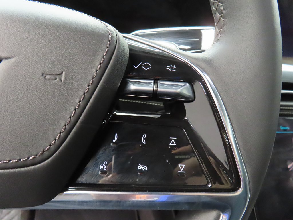 Used 2026 Cadillac Escalade Platinum Sport w/ LPO, Floor Liner Package AWD/4WD image 50