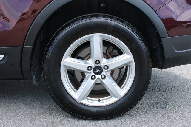 Used 2019 Ford Explorer XLT w/ Equipment Group 202A FWD image 34