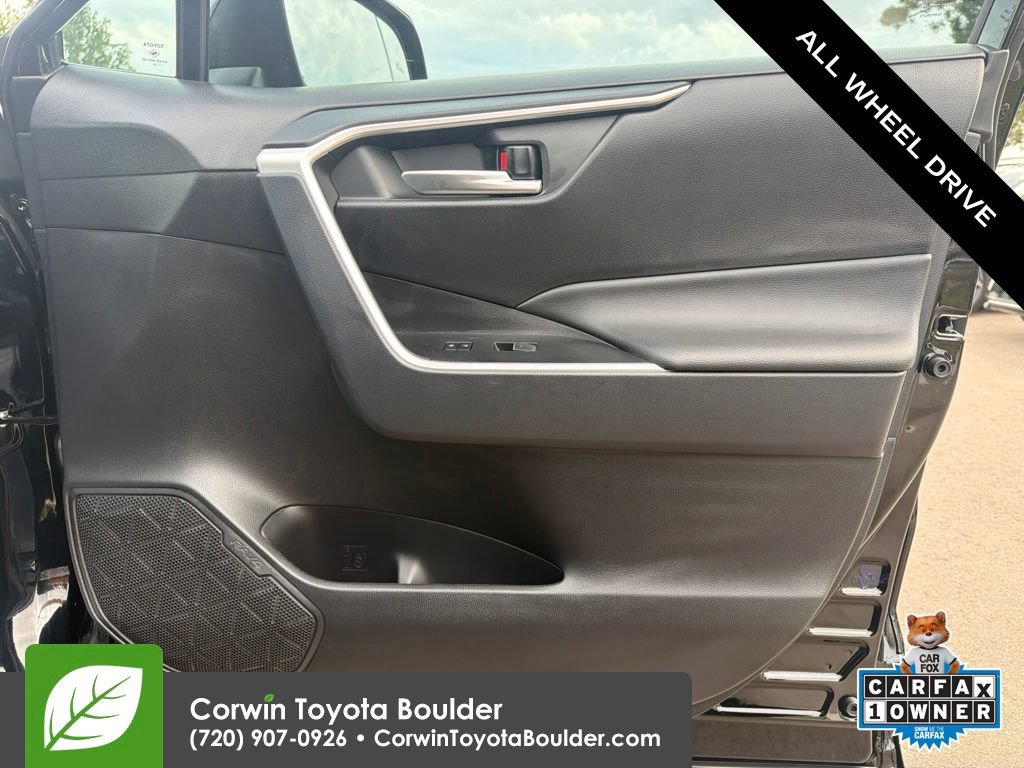 Used 2024 Toyota RAV4 SE w/ Convenience Package AWD/4WD image 10