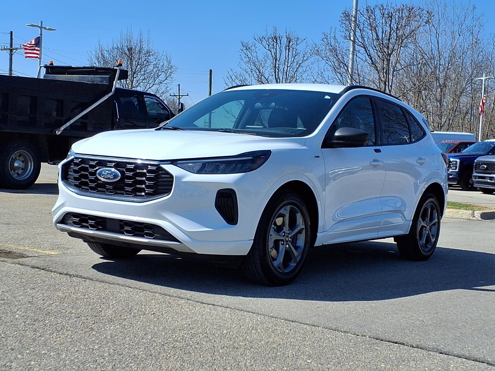 Certified 2023 Ford Escape ST-Line AWD/4WD image 3