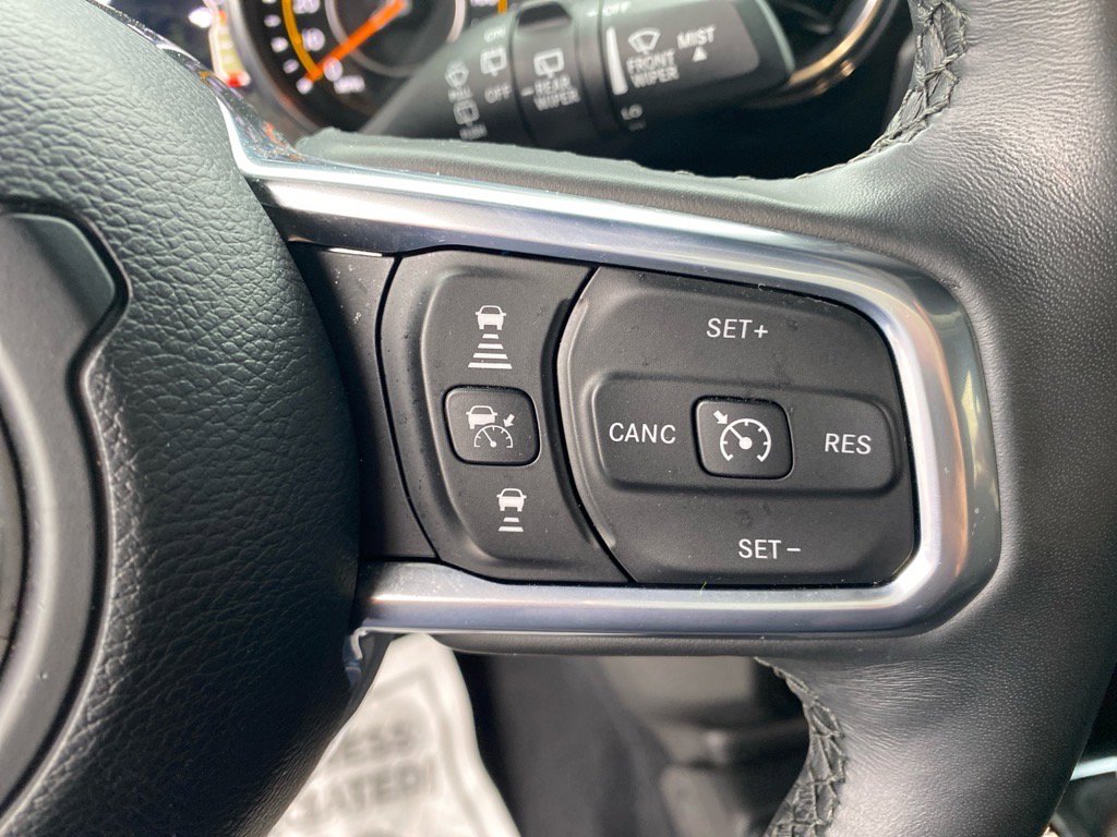 Used 2023 Jeep Wrangler Unlimited Sahara image 18