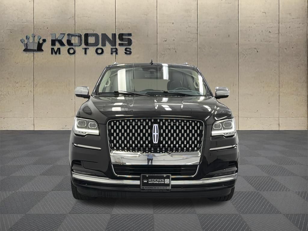 Certified 2023 Lincoln Navigator Black Label AWD/4WD image 3