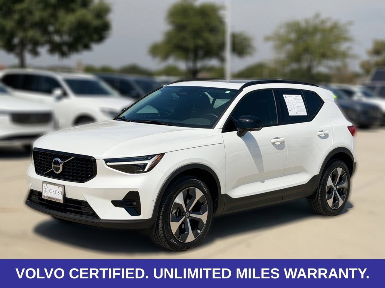 Certified 2026 Volvo XC40 B5 Plus AWD/4WD image 2