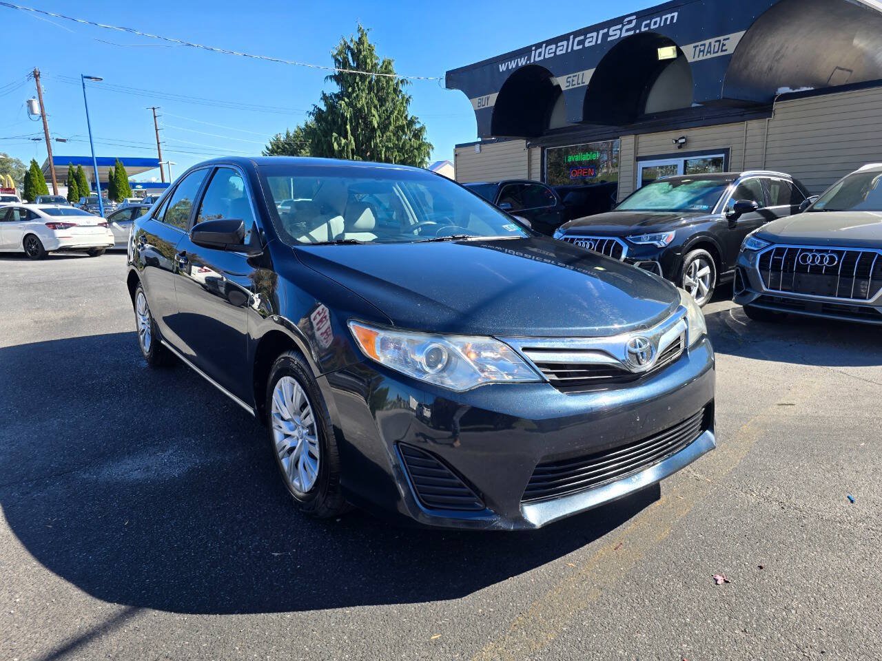 Used 2013 Toyota Camry LE FWD image 31