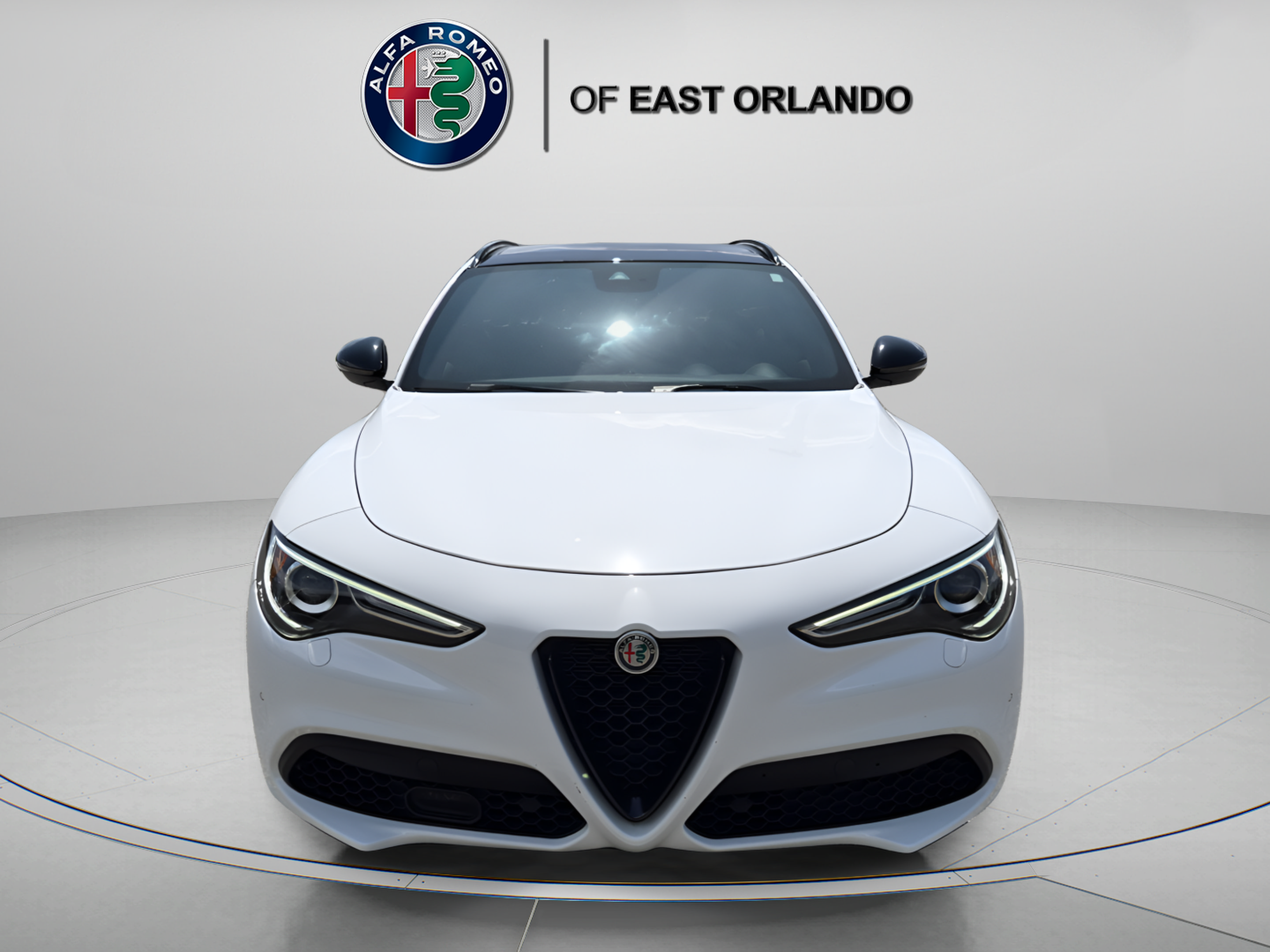 Used 2023 Alfa Romeo Stelvio Veloce AWD/4WD image 2