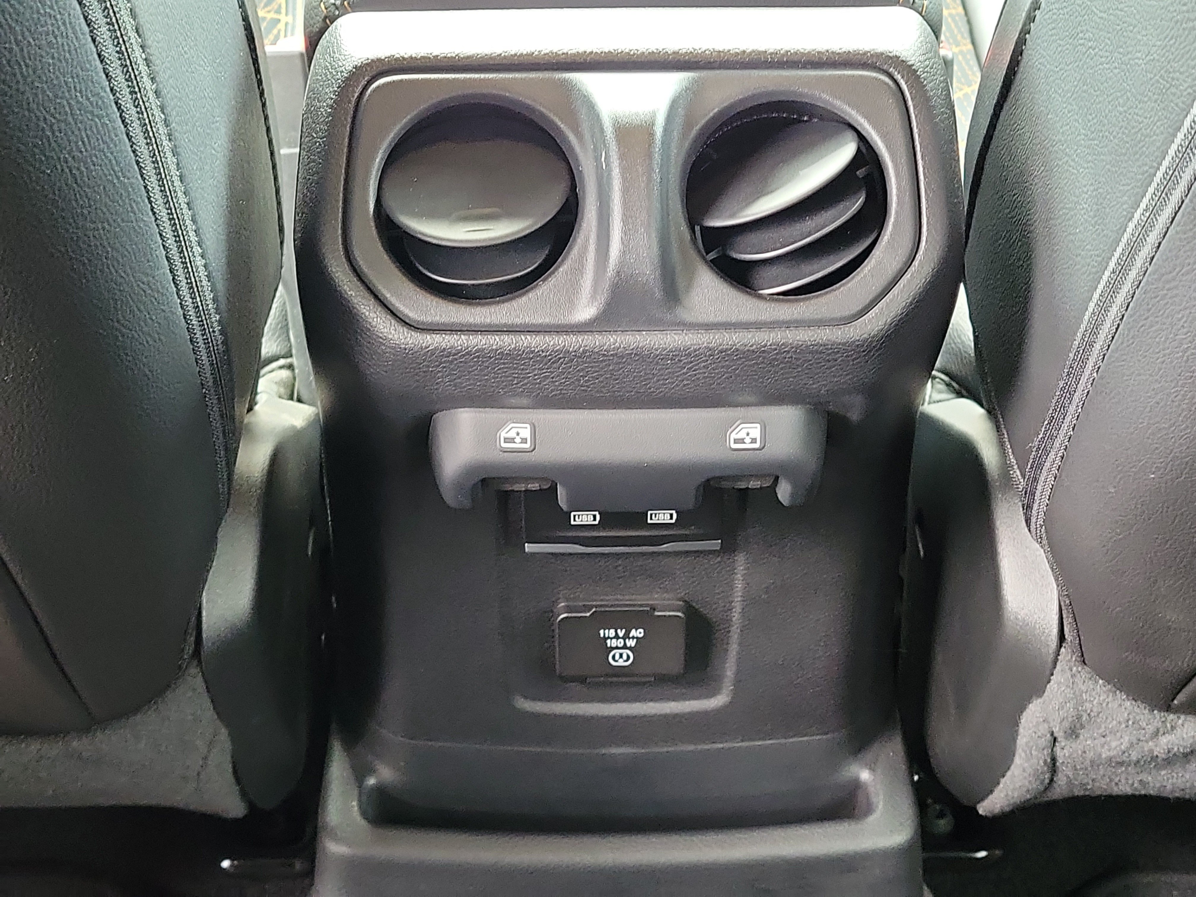 Used 2021 Jeep Wrangler Unlimited Sahara AWD/4WD image 12
