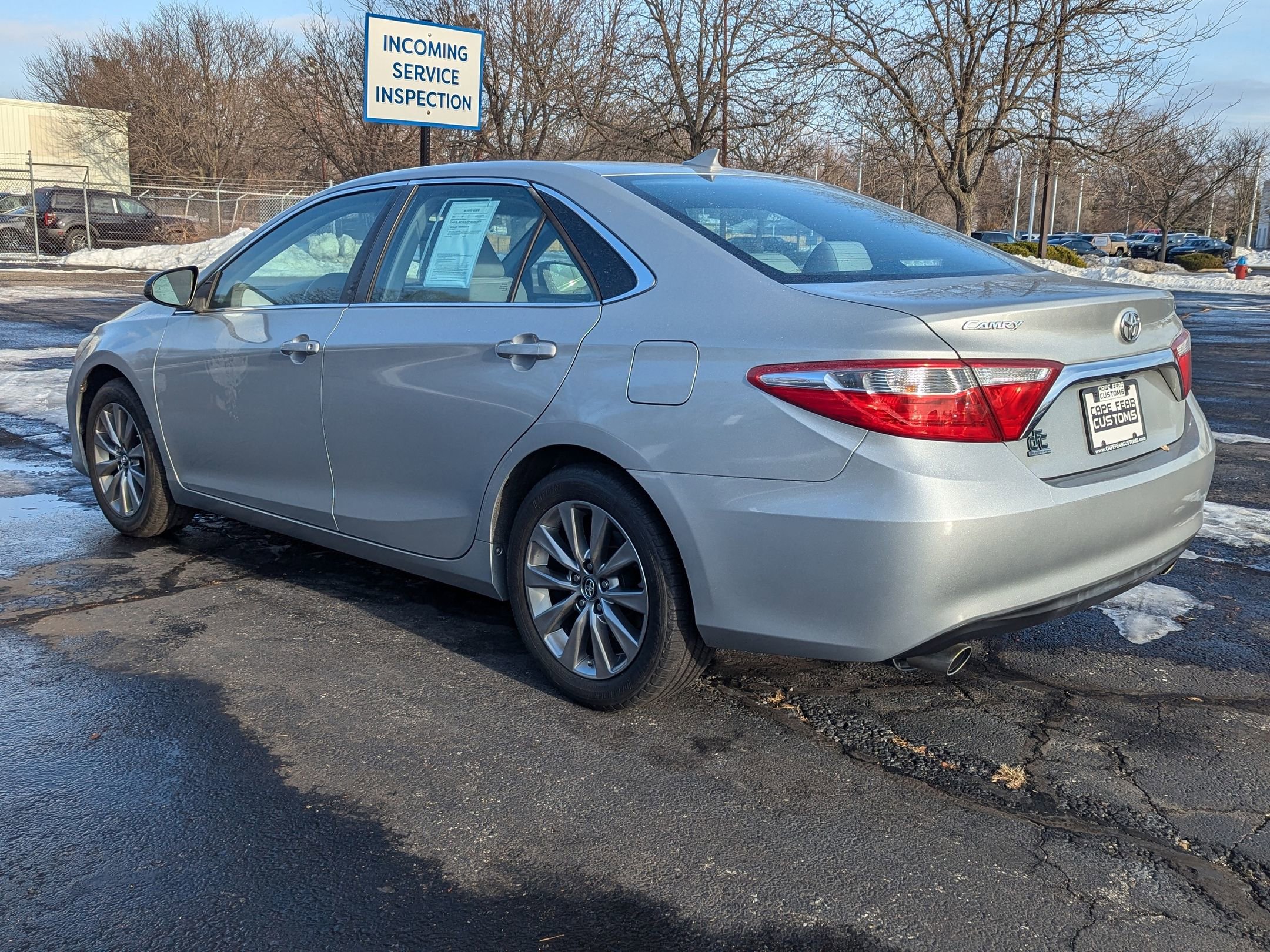 Used 2017 Toyota Camry XSE image 3