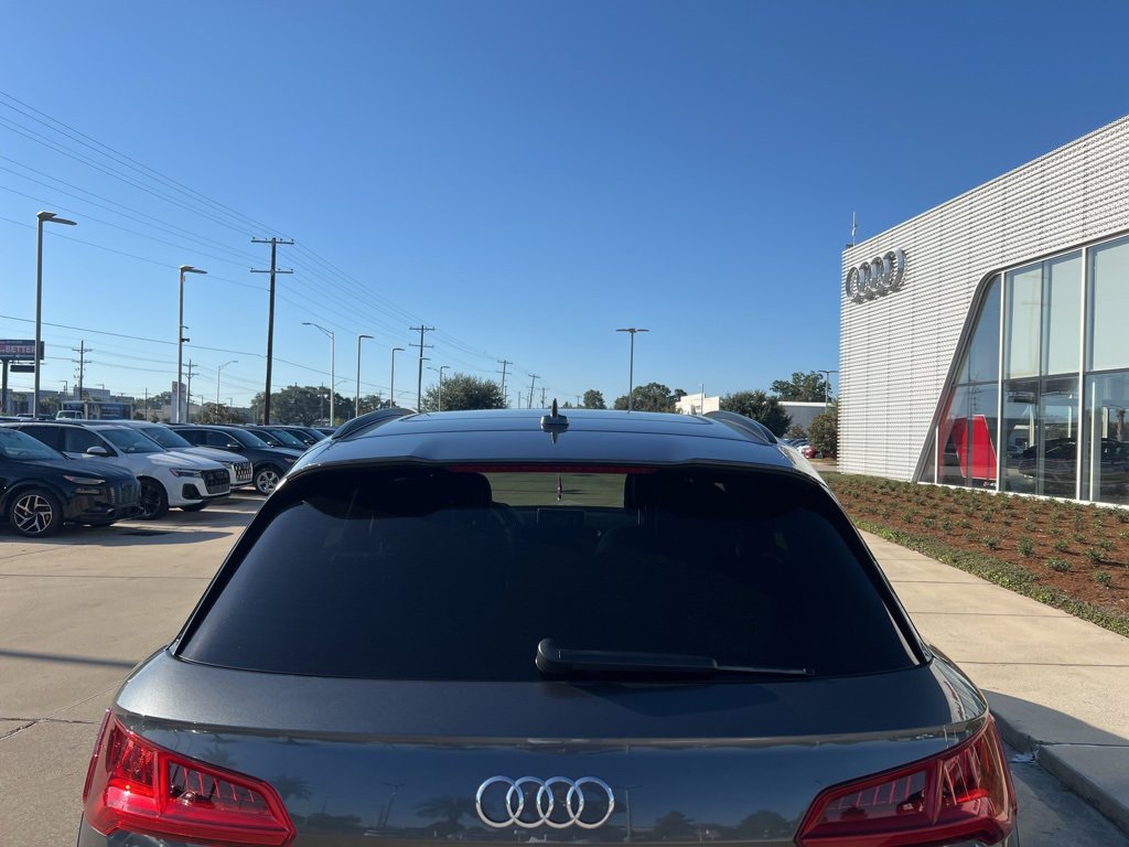 Used 2020 Audi Q5 2.0T Titanium Premium Plus w/ Premium Plus Package image 10