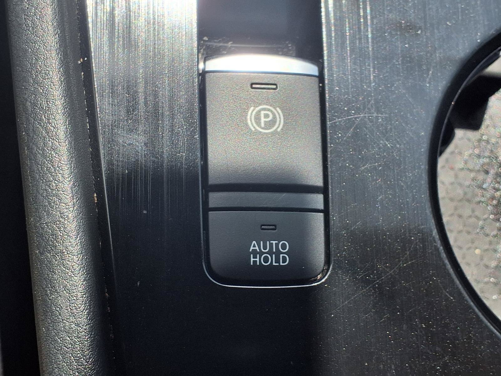 Used 2024 Nissan Rogue S AWD/4WD image 10