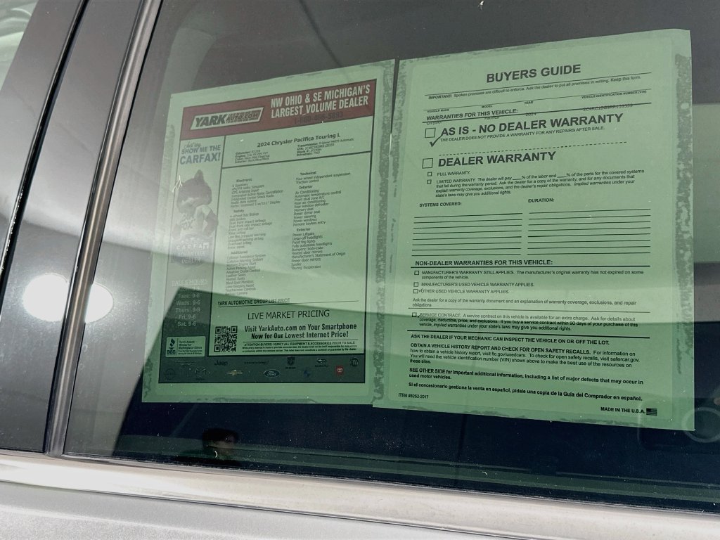 Certified 2024 Chrysler Pacifica Touring-L FWD image 15