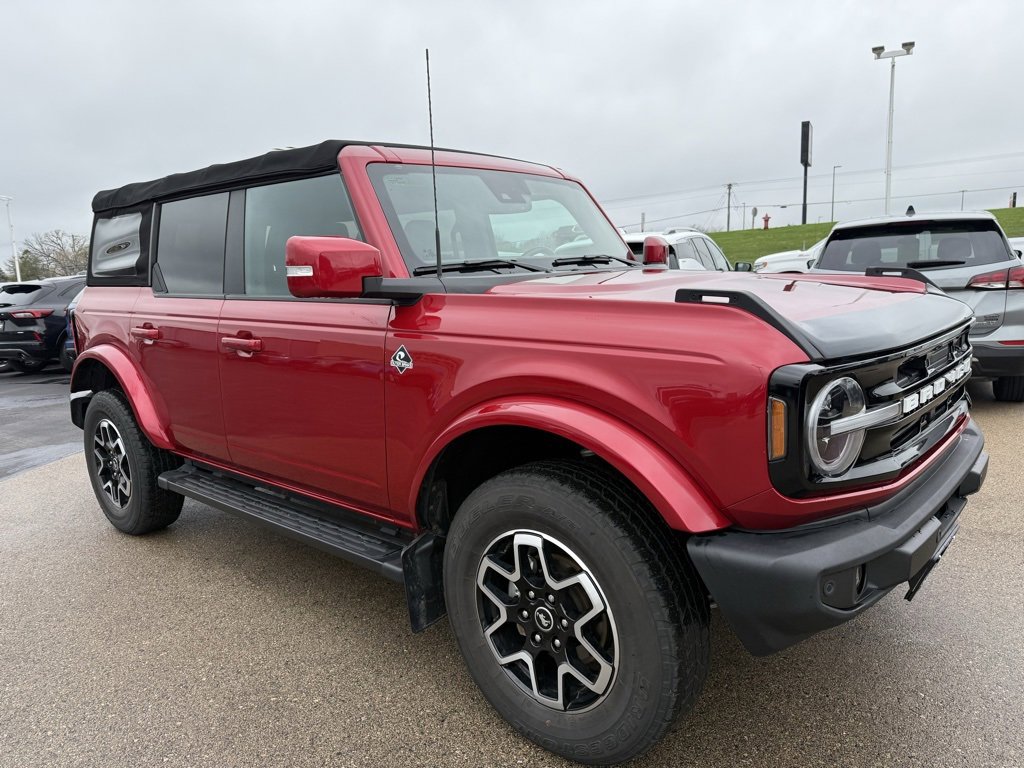Used 2021 Ford Bronco Outer Banks image 3