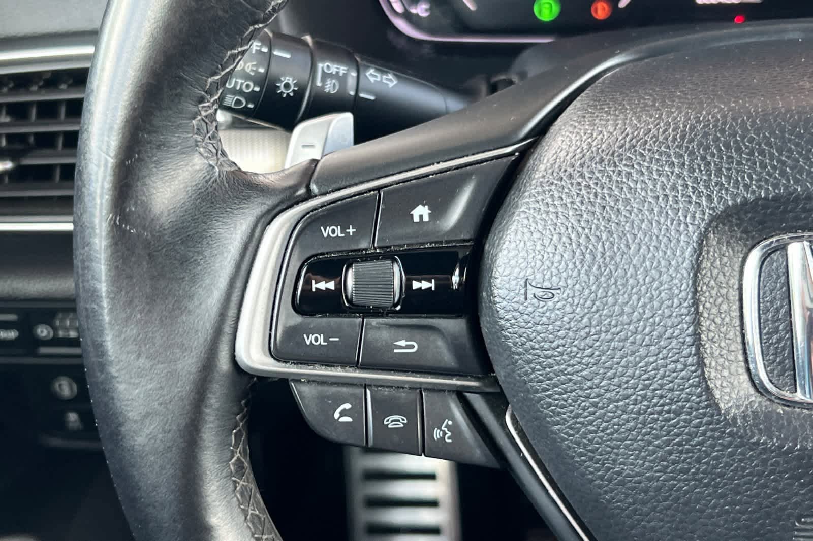 Used 2018 Honda Accord Sport image 24