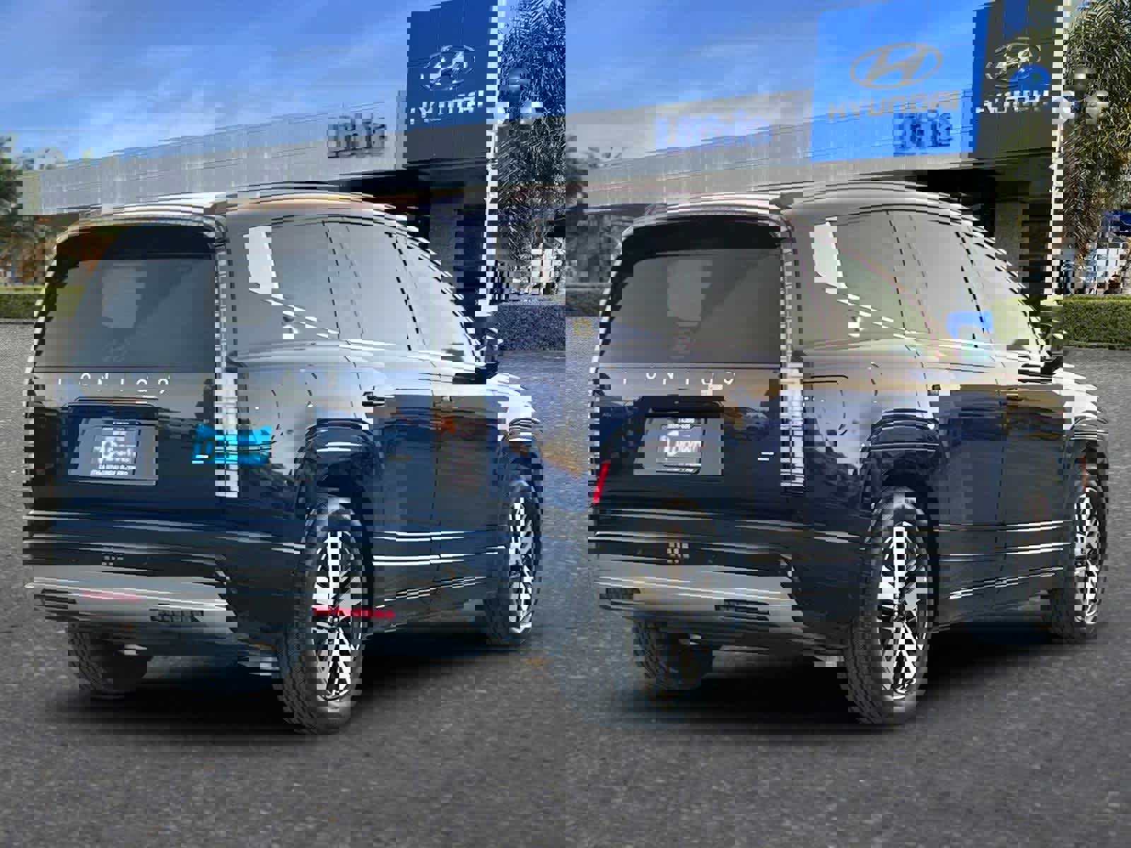 New 2026 Hyundai Ioniq 9 SEL image 2