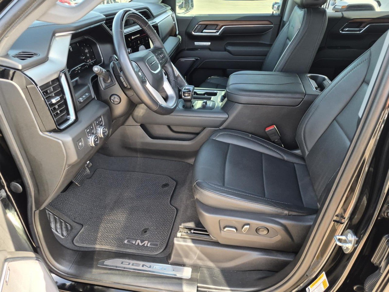 Certified 2023 GMC Sierra 1500 Denali w/ Technology Package AWD/4WD image 12