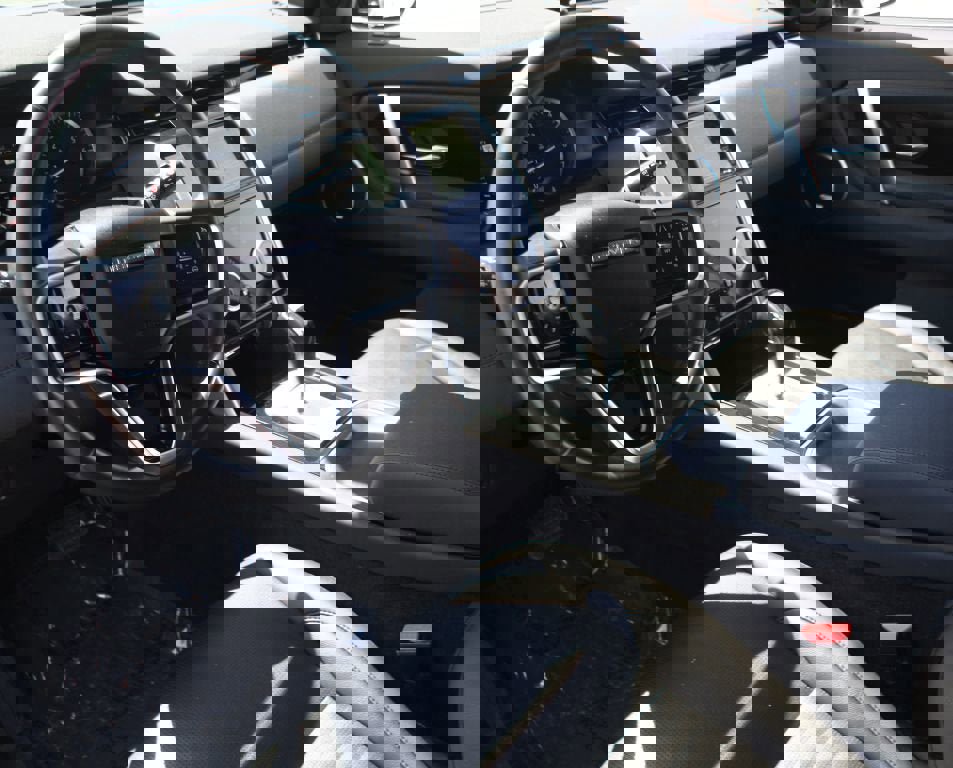 Used 2023 Land Rover Discovery Sport SE image 15