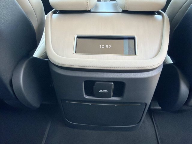 New 2026 Lincoln Navigator L Reserve AWD/4WD image 22