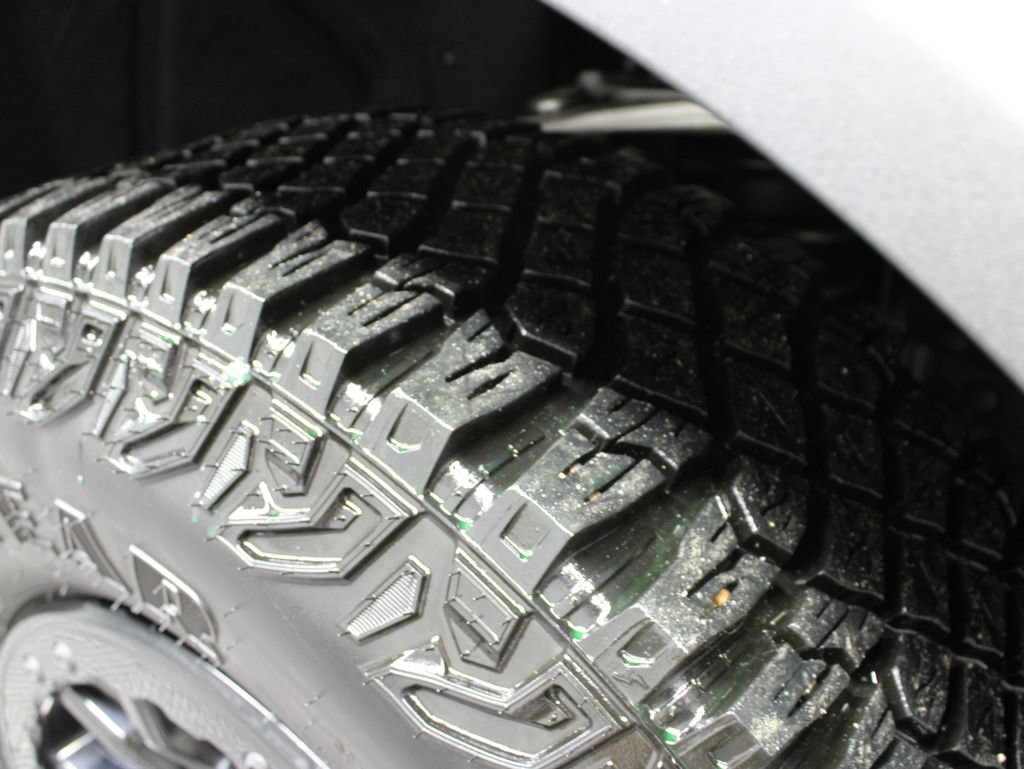 Used 2024 Ford Bronco Wildtrak AWD/4WD image 9