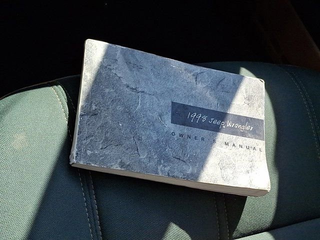 Used 1998 Jeep Wrangler Sahara image 29