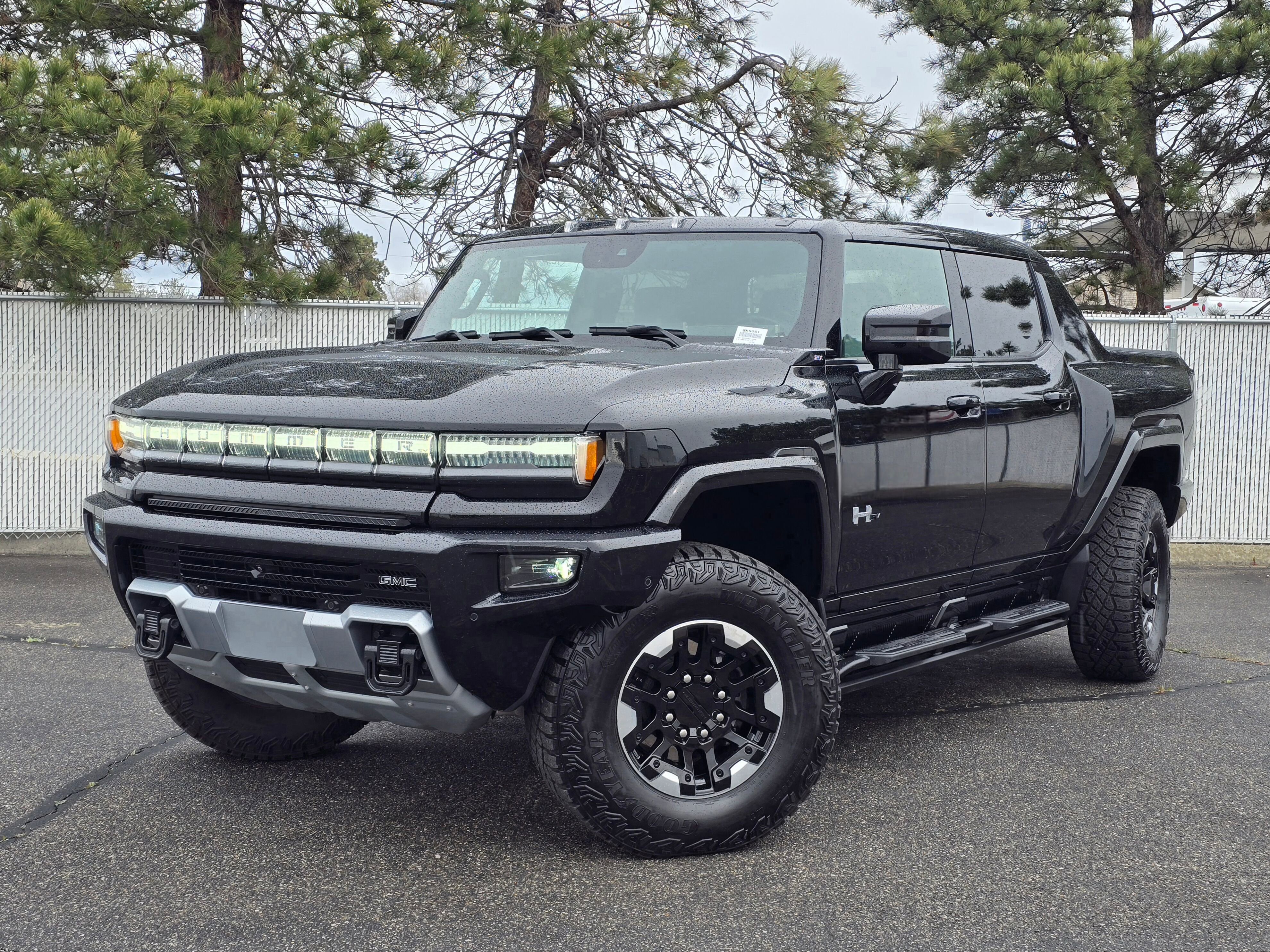 Used 2024 GMC Hummer EV 2X w/ Extreme Off-Road Package image 32