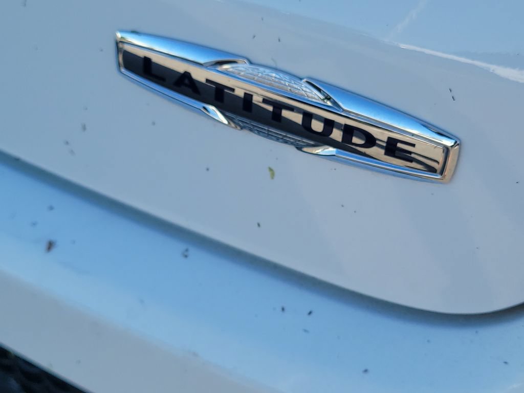 Used 2024 Jeep Compass Latitude AWD/4WD image 8