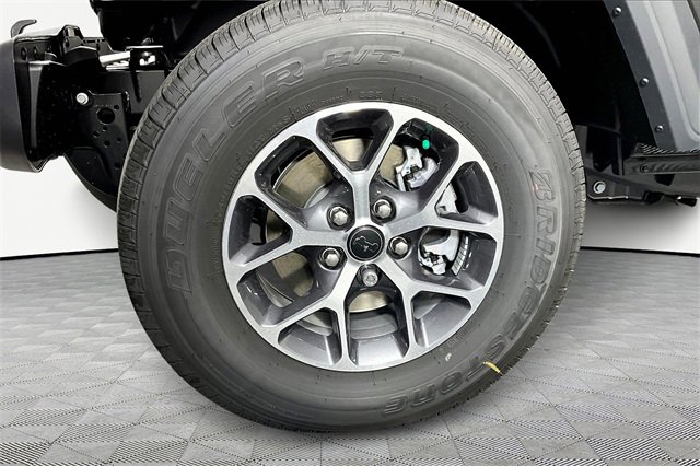 New 2025 Jeep Gladiator Sport image 13